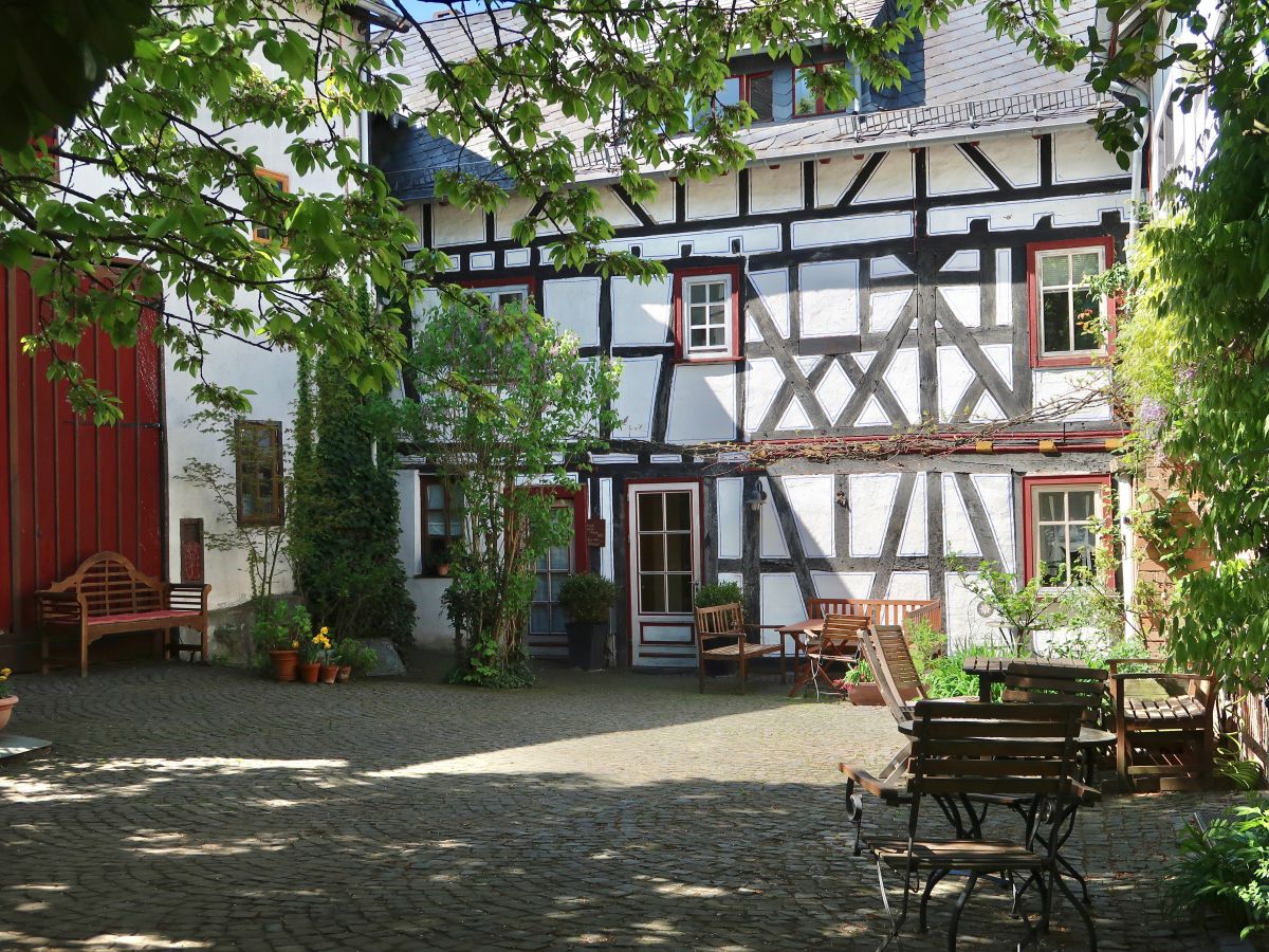 Holiday apartment "WaldrebenNest" im Fachwerkhof