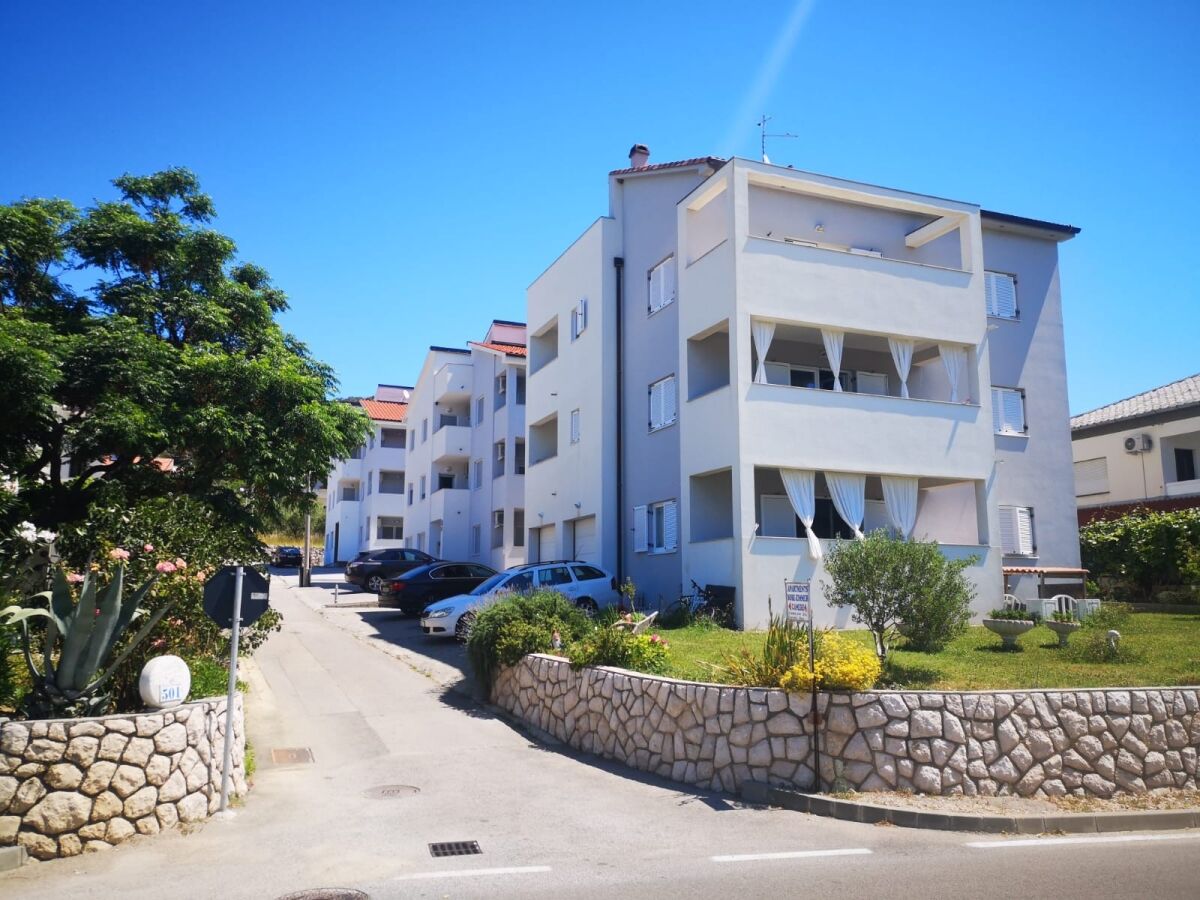 Apartment One bedroom apartment with balcony and sea view Supetarska Draga - Gornja, Rab A-22213-a