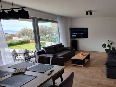 Apartment One bedroom apartment with terrace and sea view Podstrana, Split A-22298-a in Podstrana - Apartment