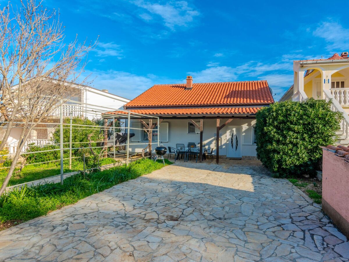 Holiday house Two bedroom house with terrace Vir K-22396
