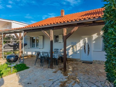 Holiday house Two bedroom house with terrace Vir K-22396 - Outdoor photo 2