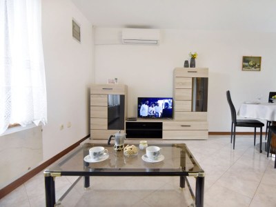 Apartment One bedroom apartment with terrace Babići, Umag A-22437-a - Outdoor photo 8