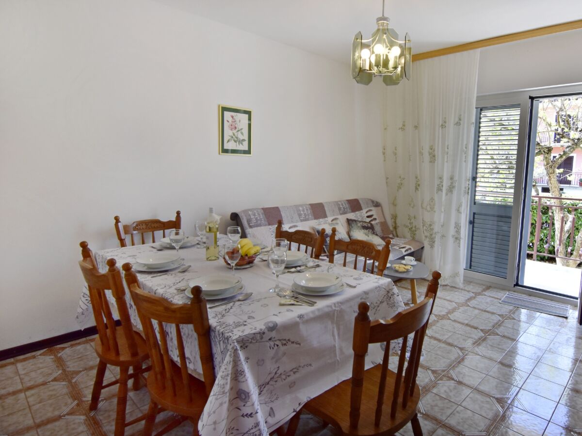 Apartment Three bedroom apartment with balcony Umag A-22473-a