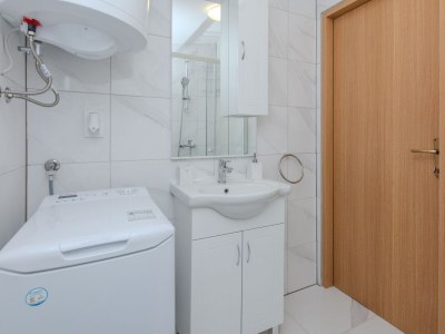 Apartment Three bedroom apartment with terrace Vir - Lozice, Vir A-23549-a - Outdoor photo 14