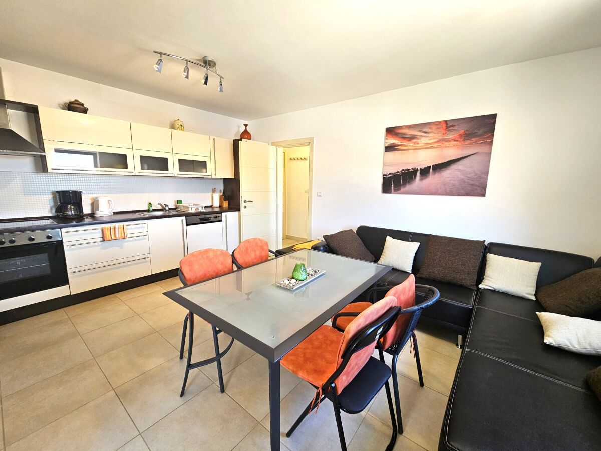 Apartment Two bedroom apartment with balcony and sea view Punat, Krk A-23621-a - Outdoor photo 5