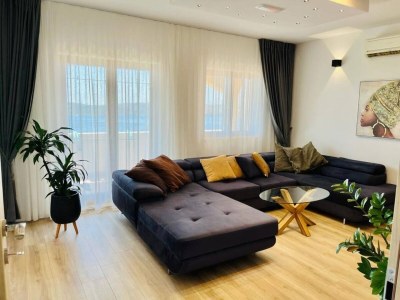 Apartment Three bedroom apartment with terrace and sea view Trogir A-22505-a - Outdoor photo 7