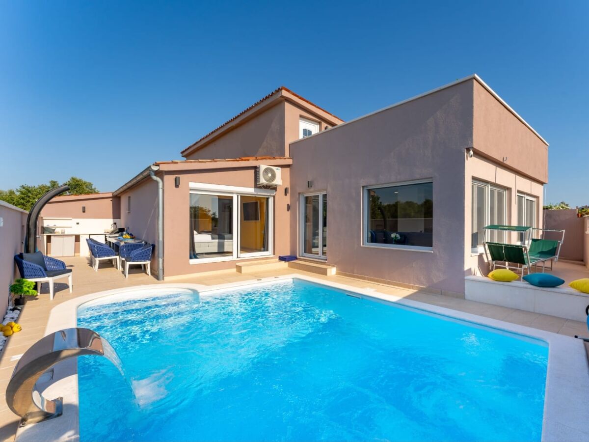 Holiday house Family friendly house with a swimming pool Peroj, Fažana - 23328 - Family friendly house with a swimming pool Peroj, Fažana - 23328