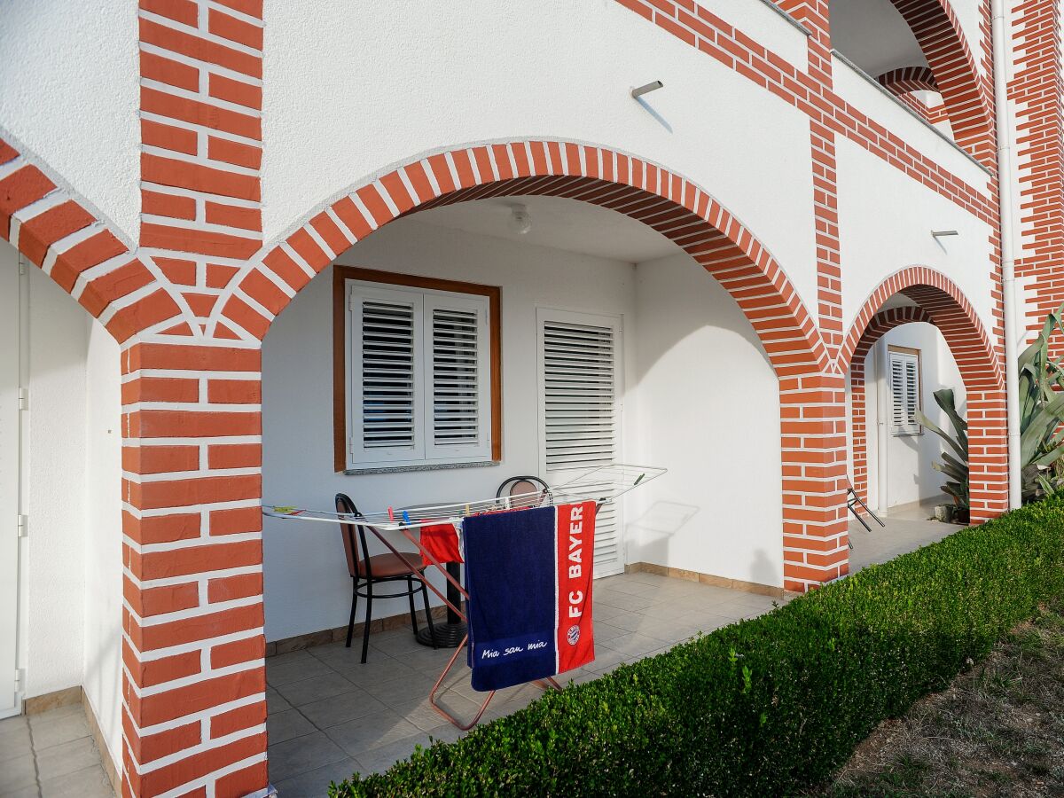 Apartment Studio flat with terrace and sea view Caska, Pag AS-4109-a