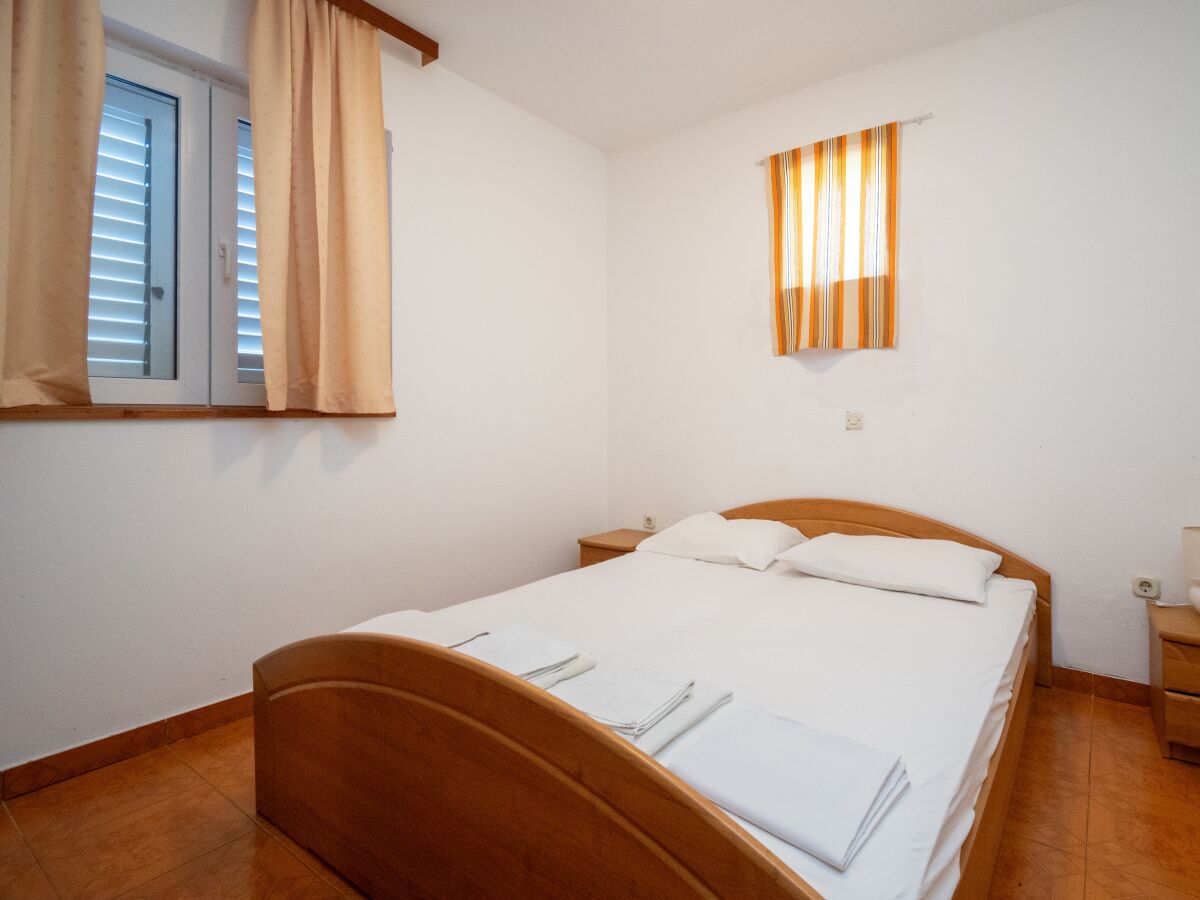 Apartment Two bedroom apartment near beach Ražanac, Zadar A-5766-g