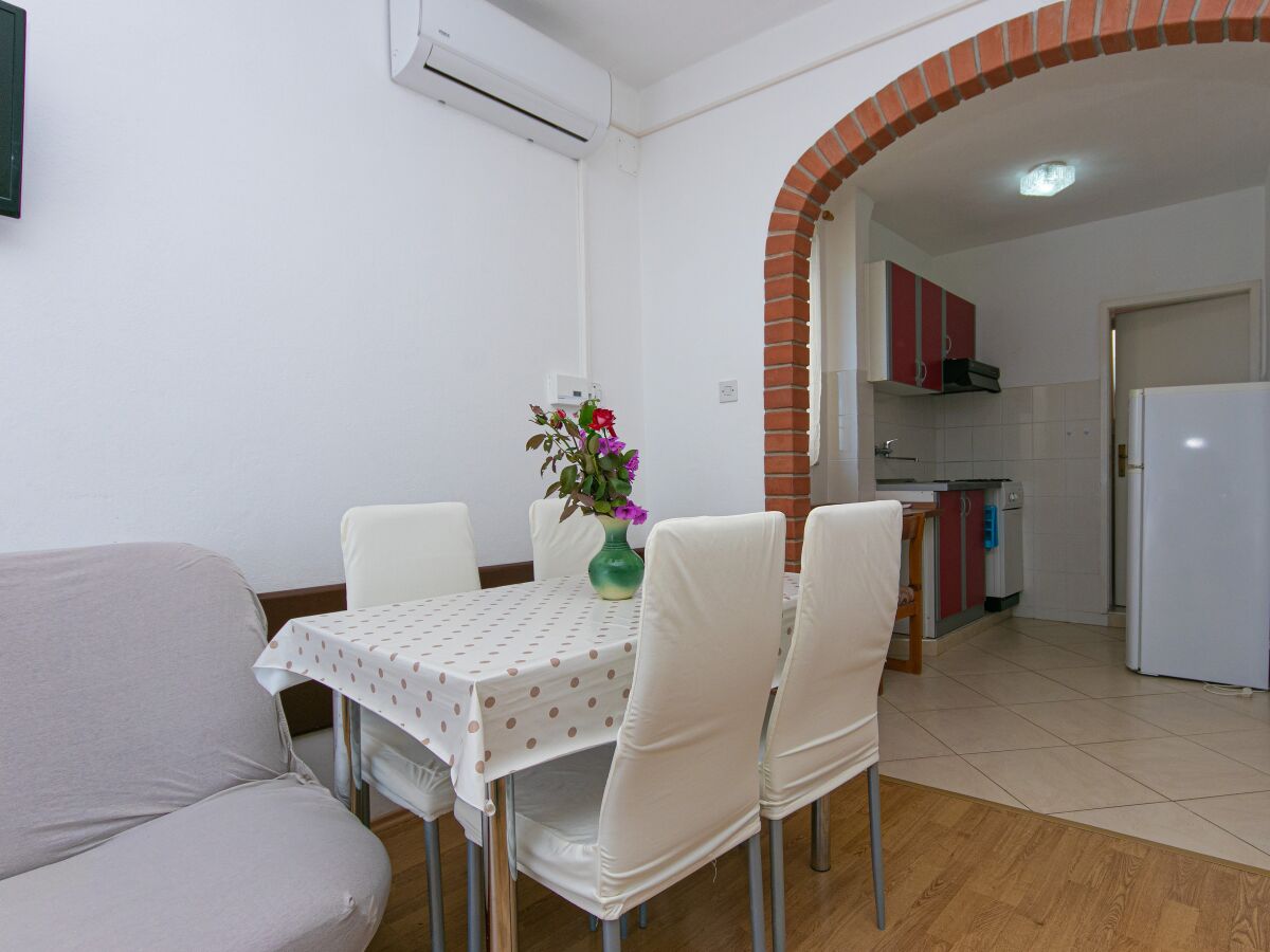 Apartment One bedroom apartment with balcony and sea view Gradac, Makarska A-5198-b