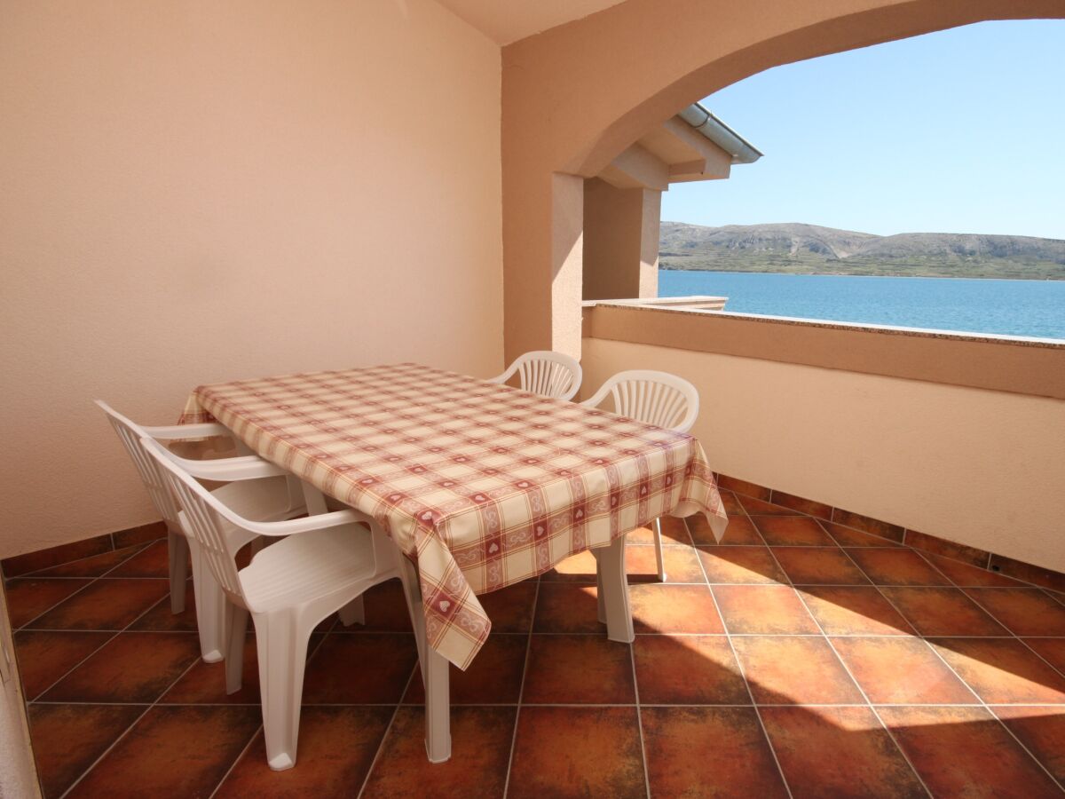 Apartment One bedroom apartment near beach Kustići, Pag A-6376-b