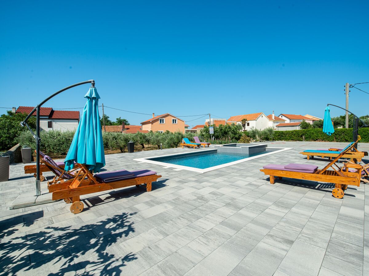 Apartment Two bedroom apartment with balcony Privlaka, Zadar A-5762-a - Outdoor photo 4