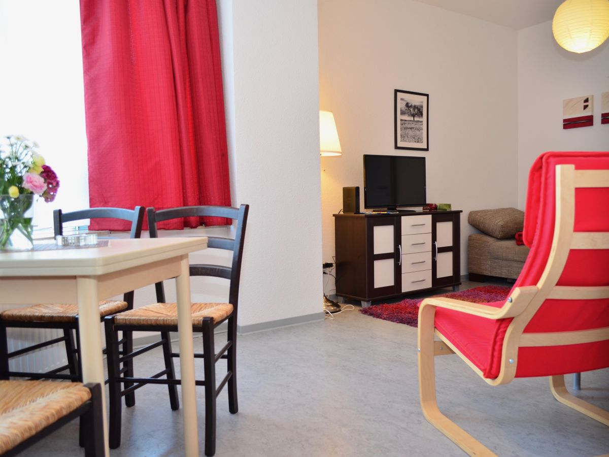 Holiday apartment "Universität" in the Wintergartenhochhaus building.