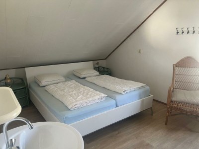 Holiday apartment Irislaan 33 - upper apartment in a two-family house - Features photo 8