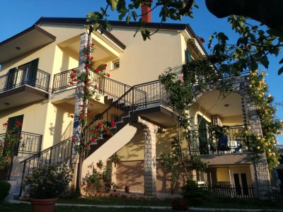 Apartment JENNY - Outdoor photo 4