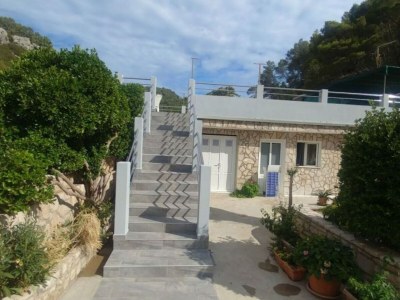 Holiday house Four Bedroom Holiday Home With Terrace & Sea View in Hvar - Holiday house