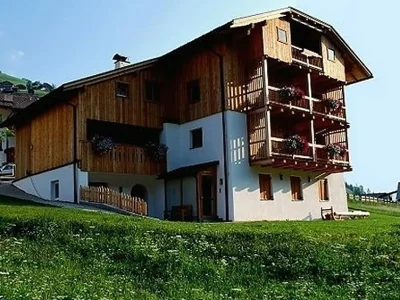 Holiday apartment " Pütia " in the Ciasa Medalghes in Campill - Holiday apartment
