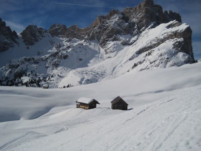 Holiday apartment " Pütia " in the Ciasa Medalghes - Environment photo 13