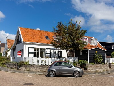 Holiday house Beatrixstraat 23 - Outdoor photo 2