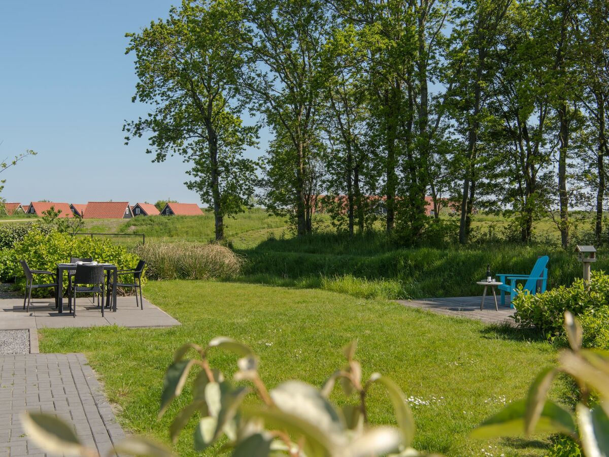 Holiday park Modern Chalet Near Beach - Outdoor photo 2