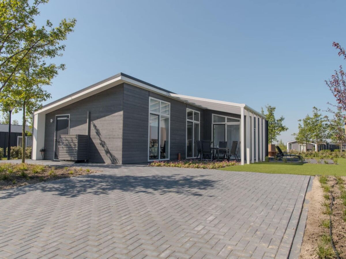 Holiday park Holiday Home in Zeeland with Workation Setup