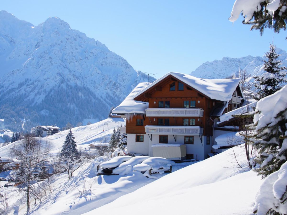 Holiday apartment Talblick in the guesthouse on the mountain