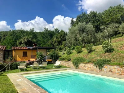 Villa Villa Paradiso in Pescia - Villa