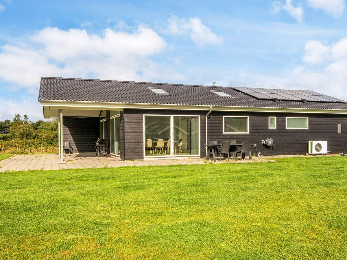 Holiday house 4 star holiday home in Hemmet - Outdoor photo 2