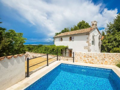 Holiday house Rustical holiday house Jela with swimming pool in Dobrinj - Holiday house