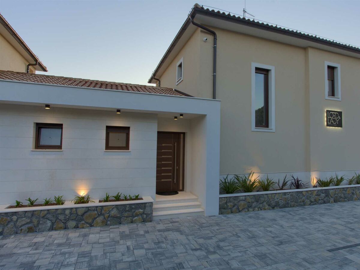 Villa Villa LADY with heated pool, jacuzzi and sauna - Outdoor photo 3