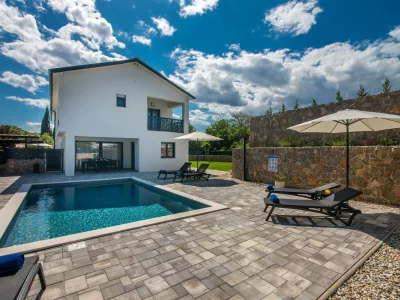 Holiday house Holiday house TARA & LANA I with heated pool in Kornić - Holiday house