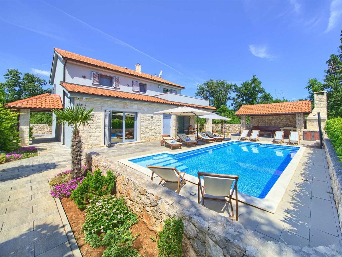 Villa Beautiful villa AURORA with private pool, sauna and jacuzzi
