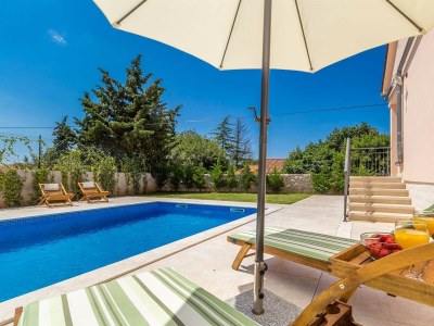Holiday house Holiday house MASLINA with pool - Outdoor photo 3