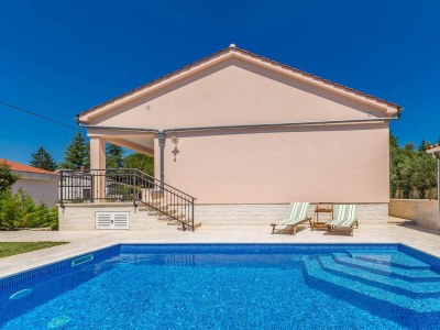 Holiday house Holiday house MASLINA with pool - Outdoor photo 11