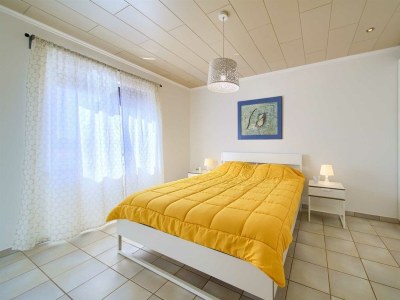 Holiday house Holiday house NIKA with pool and jacuzzi - Features photo 23