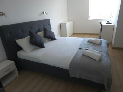 Apartment Rooms Burnum - Double Room 4 - Features photo 8