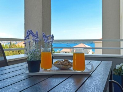 Apartment Apartment Sunshine Trogir - Three Bedroom Apartment with Balcony in Trogir Area - Apartment
