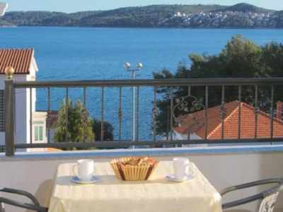 Apartment Apartment Libe with Sea View Trogir - Two Bedroom Apartment with Balcony in Trogir Area - Apartment