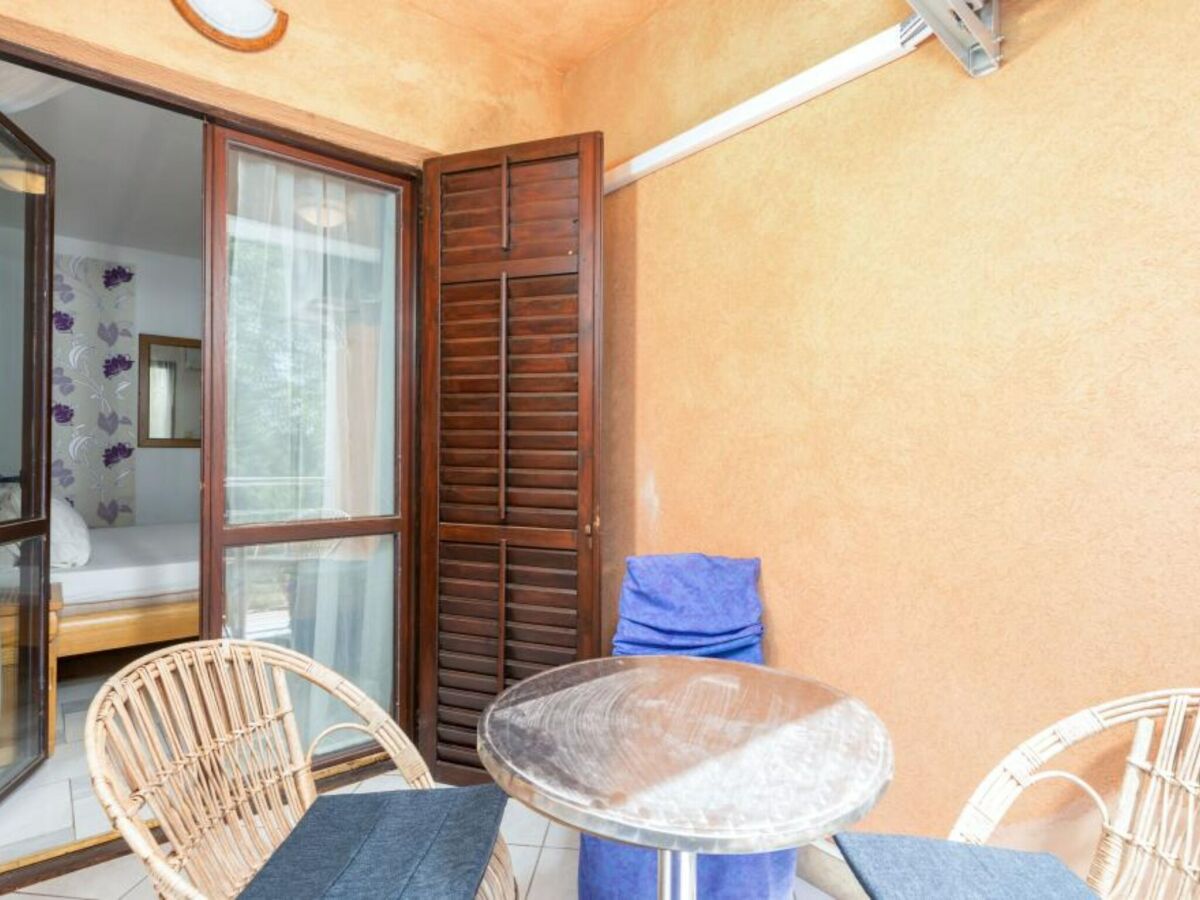 Apartment Apartments Manda - Double Room With Terrace (A6) - Outdoor photo 2