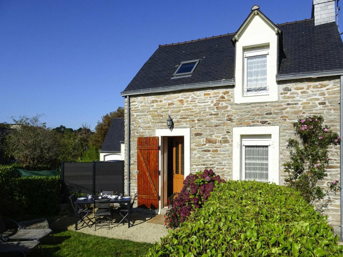 Holiday house Ferienhaus am Strand von Kerleven