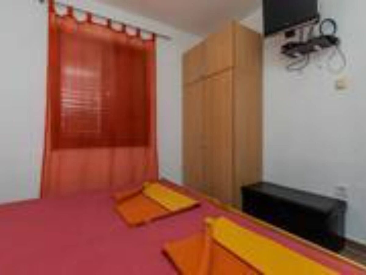 Apartment Apartments Roma - Two Bedroom Apartment - Features photo 2