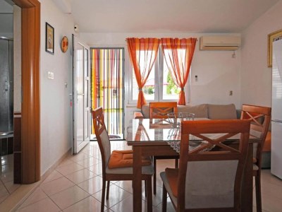 Apartment Apartments Mihovilovi - One Bedroom Apartment with Terrace and Pool view - Features photo 6