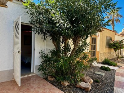 Bungalow Apartment in Roquetas de Mar mit Terrasse - Outdoor photo 5