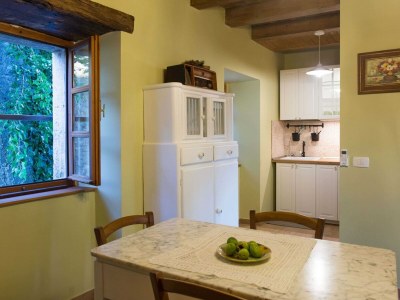 Apartment Abitanti Rustic Apartment with Balcony - Two Bedroom Apartment with Balcony - Features photo 15