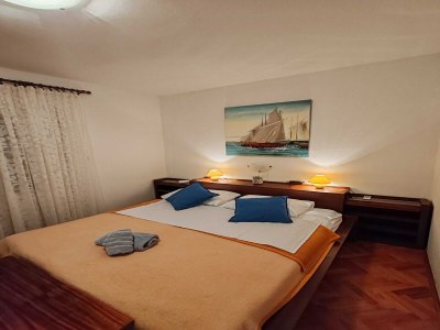 Apartment Villa Mery - Bedroom with Balcony and Sea View - 5 - Features photo 7
