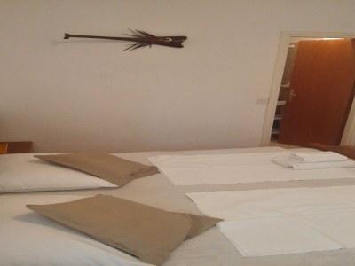 Apartment Villa Mery - Bedroom with Balcony and Sea View - 5 - Features photo 8
