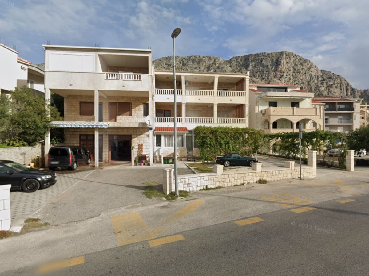 Apartment Three Bedroom Apartment with Terrace and Sea View