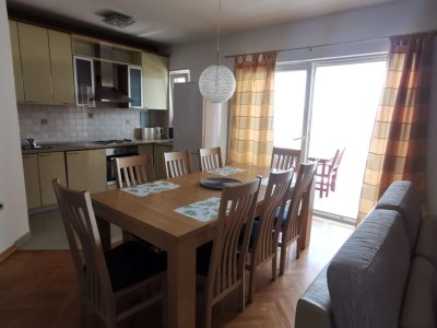 Apartment Three Bedroom Apartment with Terrace and Sea View - Features photo 8