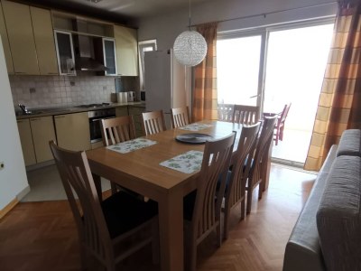 Apartment Three Bedroom Apartment with Terrace and Sea View - Features photo 9