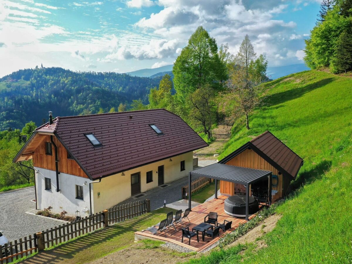 Villa Mountain View Villa with Sauna and Hot-Tub - Three Bedroom Villa with Sauna and Hot-Tub - Outdoor photo 5